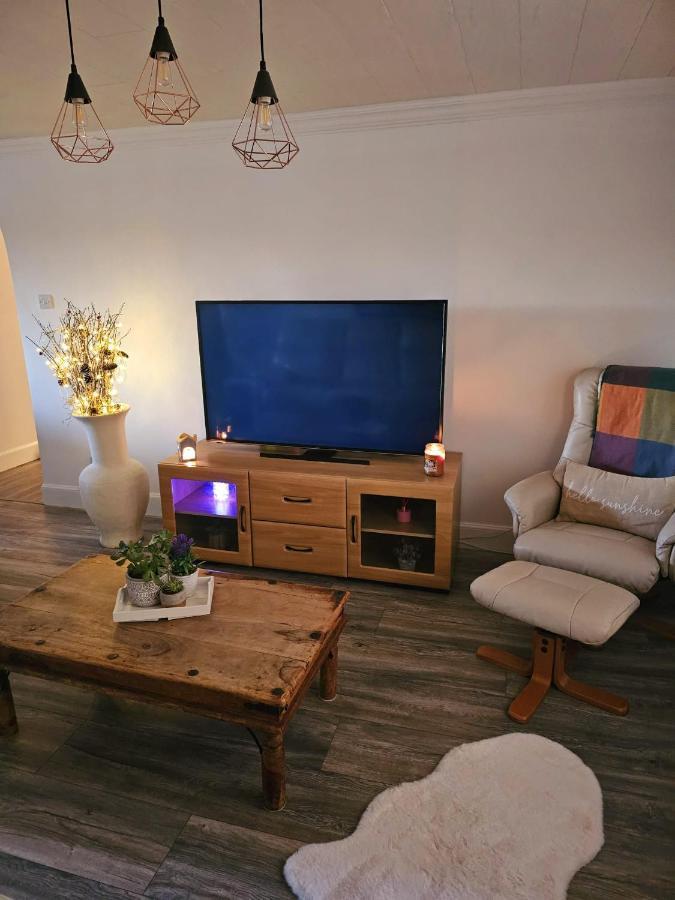 Serviced - Aberdeen Apartment *